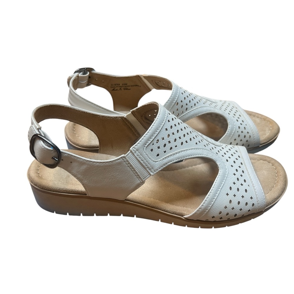 Easy Spirit White Comfort Sandals with Adjustable Buckle and Perforated Design